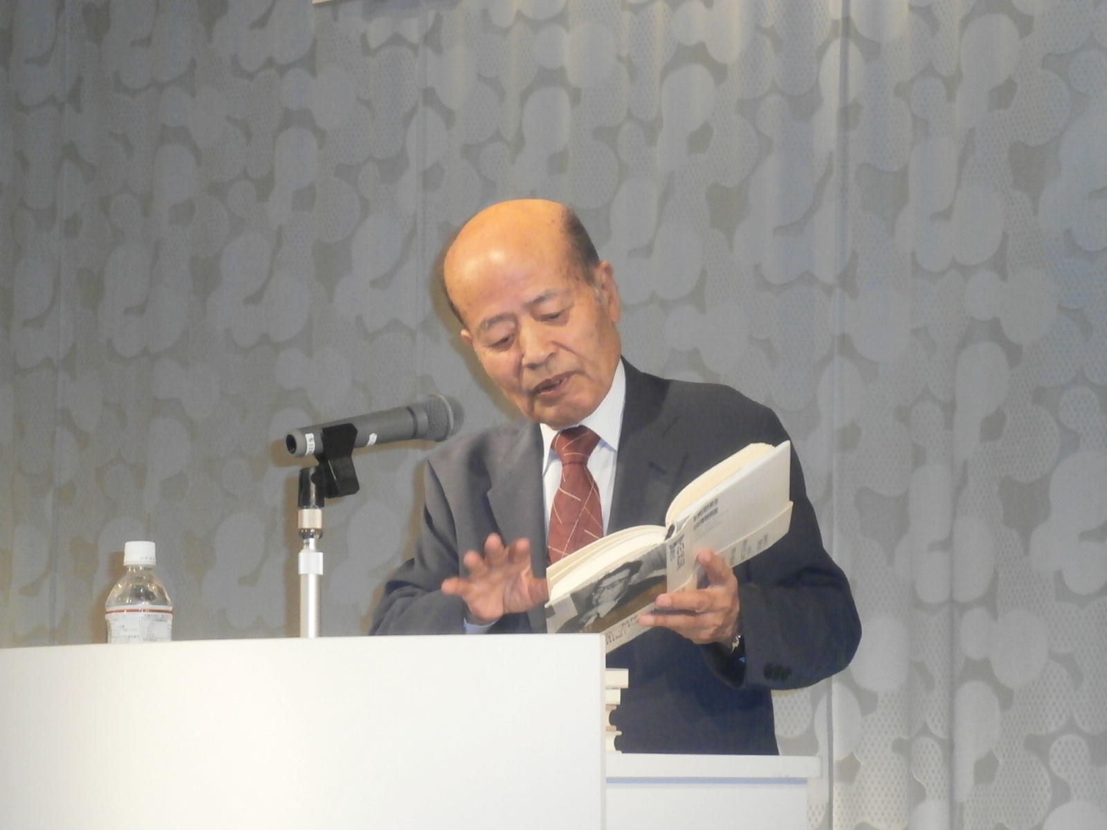 10月5日(日)第18回古田晁記念館文学サロン「古田晁の精神」(報告) 信州しおじり本の寺子屋 塩尻市立図書館